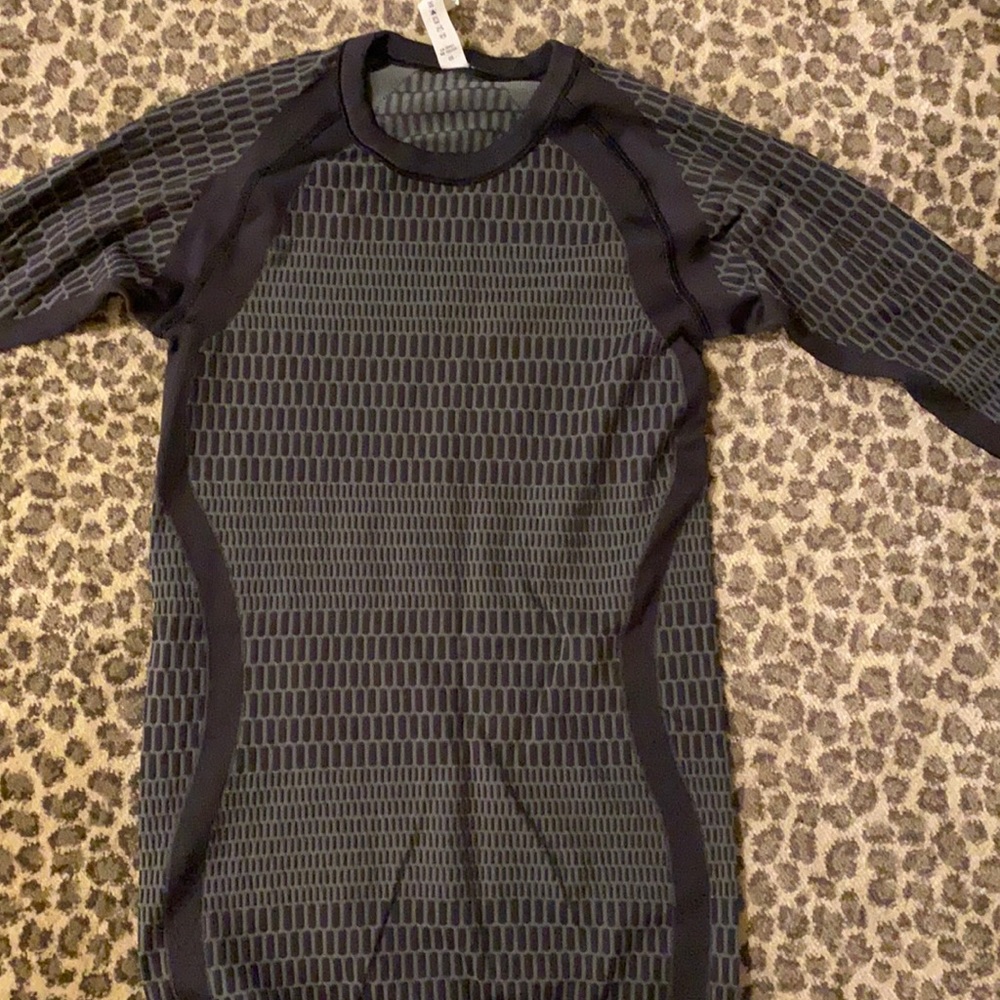 Lululemon long sleeve shirt